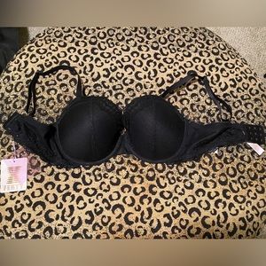 Savage x Fenty 36DD T-Shirt Bra - brand new with tags. It has never been worn!